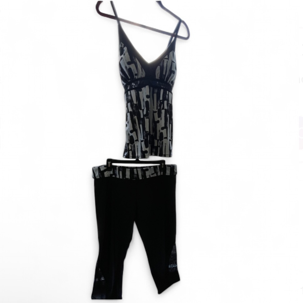 Black and White 2pc Swim Set Tankini & Leggings